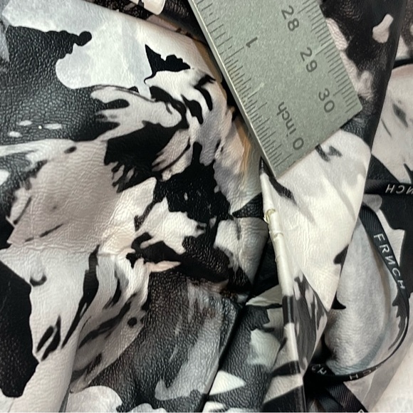 FRNCH PARISWomen Black Floral Faux Leather Circle Skirt Above Knee Sz-S NWT-FLAW - Picture 12 of 14